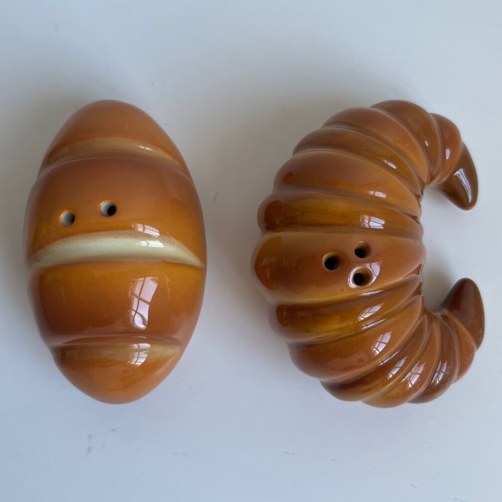 Ceramic Croissant and Bread Salt and Pepper Shaker Set - Picture 3 of 6